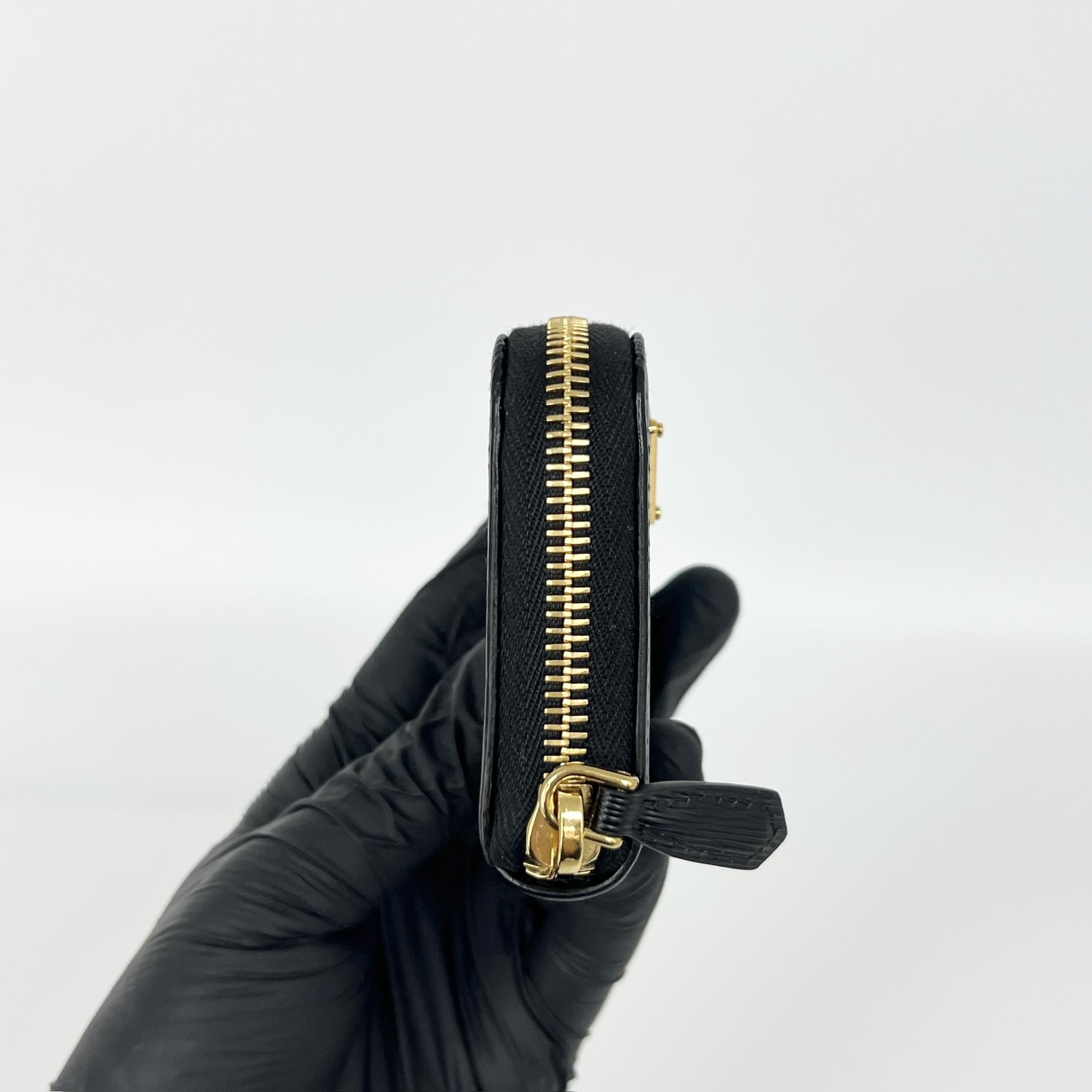 프라다 비텔로 무브 코인벨렛 지퍼 카드지갑 블랙 - 중고명품 수선, 쇼핑, 판매 | 당신이 원하던 럭셔리를 지구 최저가로